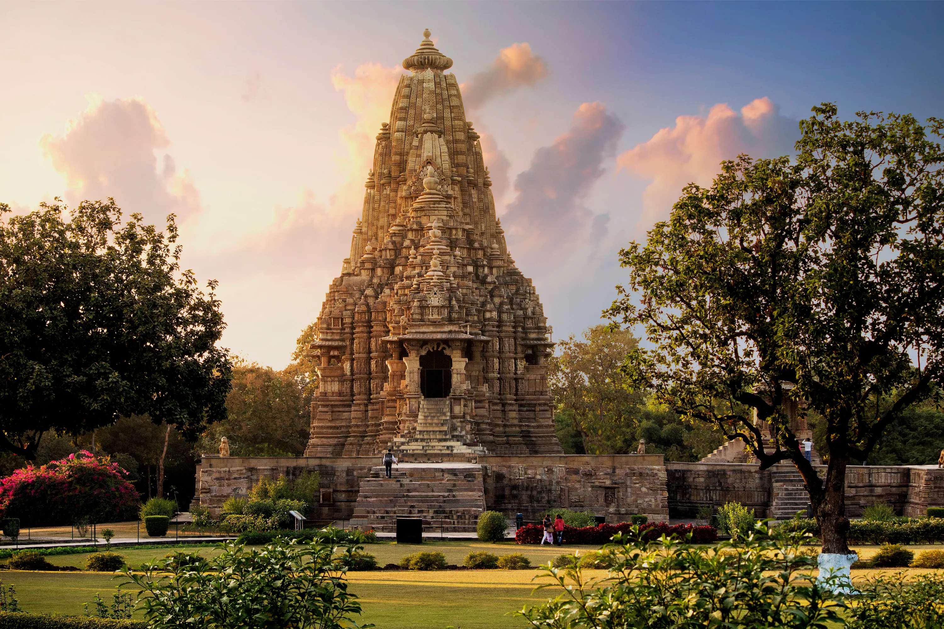 1 Day Private Khajuraho Temple Tour - Luxury Tours India - Image 2